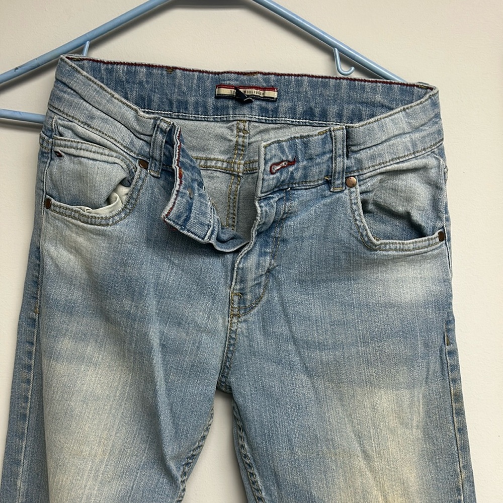 Boy’s jeans.
Tommy Hilfiger
Size 18